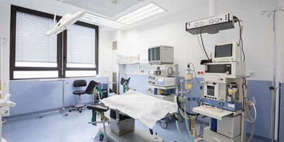 Schönheitskliniken - moderner Operationssaal - Standort Gallup - Schönheitskliniken am Main