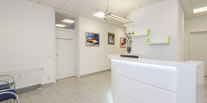 Schönheitskliniken - Augenringe entfernen - Eingangsbereich - Standort Aschaffenburg - Schönheitskliniken am Main