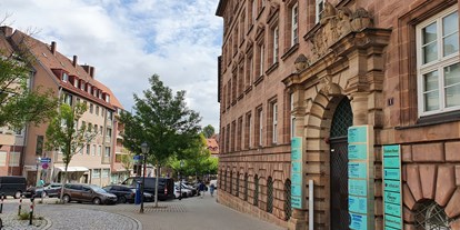 Schönheitskliniken - Brustrekonstruktion - Bayern - Clinic im Centrum in der City von Nürnberg; gleich neben Bräuninger und Saturn - Clinic im Centrum für Plastische & Ästhetische Chirurgie in Nürnberg