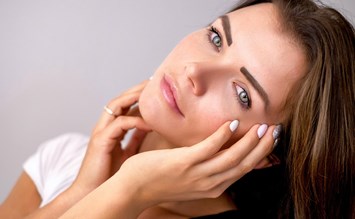 Schönheit mit Sicherheit: Ihr Leitfaden für eine abgesicherte Schönheitsoperation - Schoenheitsklinik.info