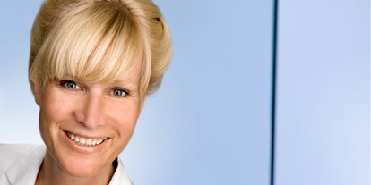 Schönheitskliniken - Brustvergrößerung - München - Prof. Dr. med. Holm Mühlbauer - Praxis für plastische & ästhetische Chirurgie