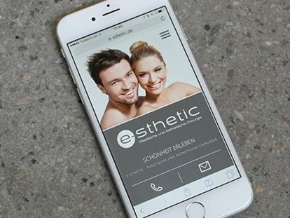 Schönheitskliniken - Facelift - ...einfach und schnell...die mobile responsive Seite für den direkten Kontakt zu uns... - e-sthetic®