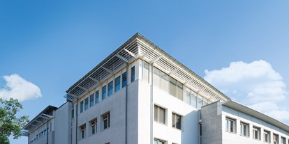 Schönheitskliniken - Bruststraffung - Baden-Württemberg - Dorow Clinic Schönheitsklinik-Zahnklinik Lörrach