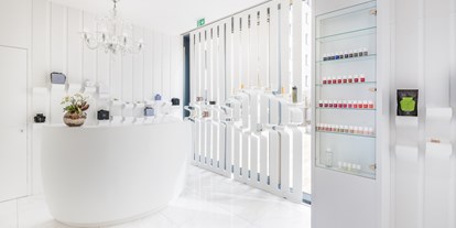 Schönheitskliniken - Halsstraffung - Bratislava - Kosmetikstudio - Concept Clinic