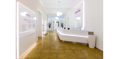 Schönheitskliniken - Lidstraffung - Empfang - Medicom Clinic Prag