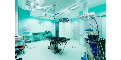 Schönheitskliniken - Grüner Operationssaal - Medicom Clinic Prag