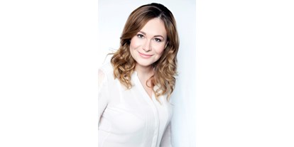 Schönheitskliniken - dauerhafte Haarentfernung - Marie Wieser, Ansprechpartner für deutschsprachige Patienten  - Medicom Clinic Brünn