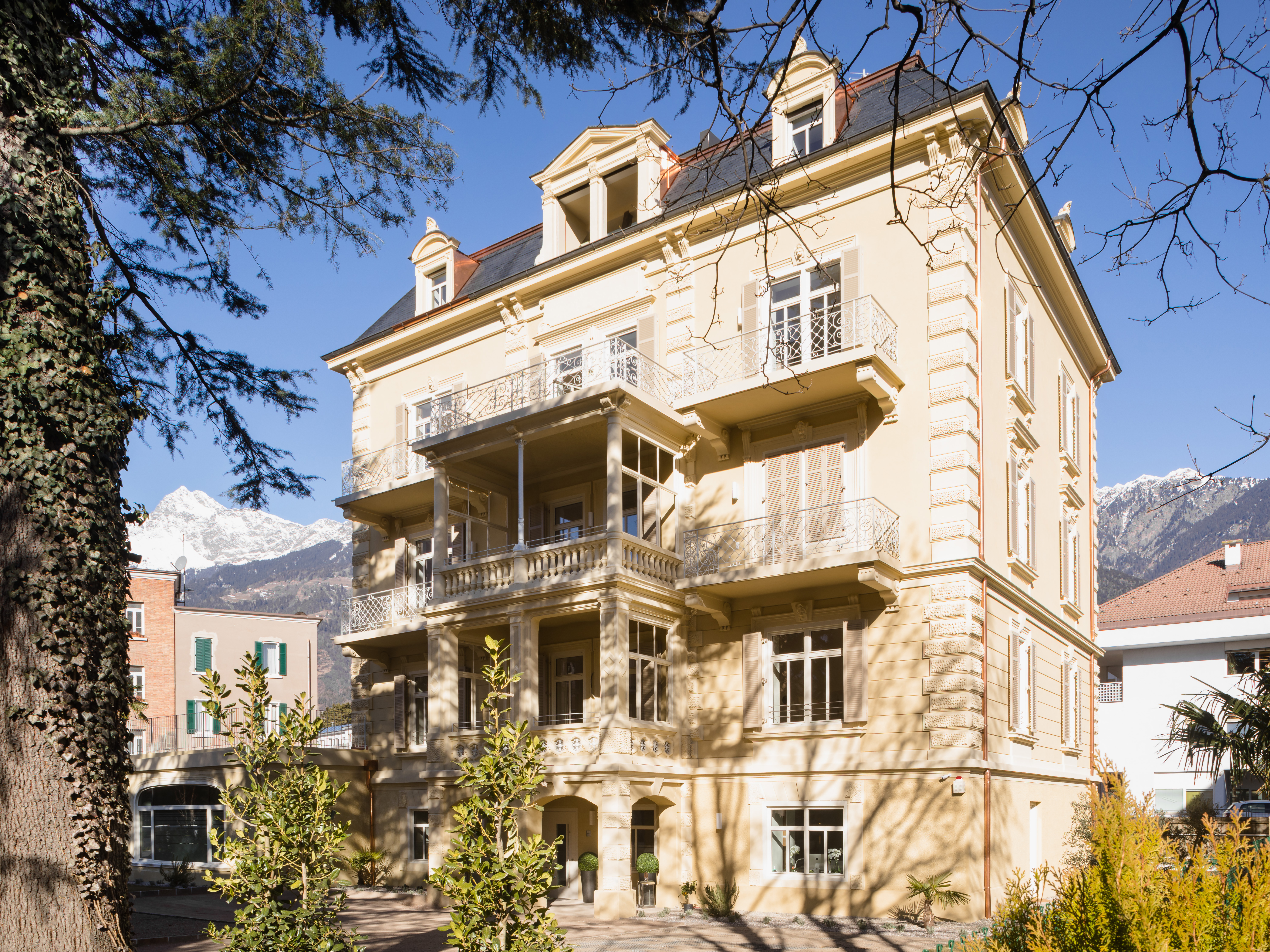 Schoenheitsklinik: Dr. Sandra Bolze Clinic Belsit