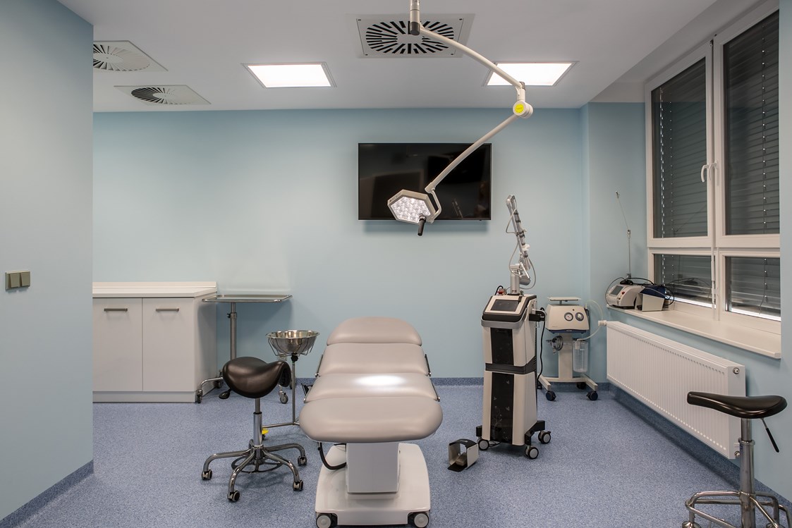 Schoenheitsklinik: Zwei Operationssäle mit modernster Ausstattung. - Pretty You - Plastische Chirurgie