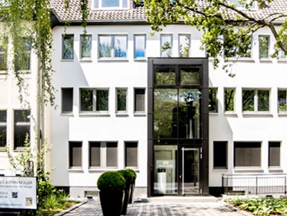 Schönheitskliniken - Brustverkleinerung - https://www.dr-katrin-mueller.de - Klinik Dr. Katrin Müller