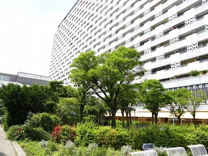 Schönheitskliniken - Brustverkleinerung - Dr. Patrick Bauer - Experte für Brustchirurgie in München - Arabellaklinik im Sheratonhotel 
http://www.arabellaklinik.de/dr-med-patrick-bauer - Dr. med. Bauer - Ästhetische Brustchirurgie