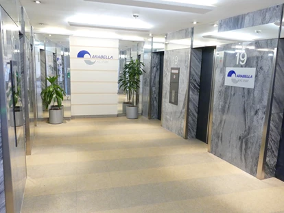 Schönheitskliniken - Brustverkleinerung - Sie erreichen uns über den Haupteingang des Sheraton Hotels in München. Mit Hilfe des Fahrstuhls erreichen Sie unsere Praxis im 19. Stock. Melden Sie sich bitte dort an der Anmeldung.
http://www.drpatrickbauer.de/kontakt/anfahrt.html - Dr. med. Bauer - Ästhetische Brustchirurgie
