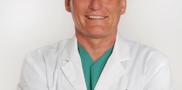 Schönheitskliniken - Deutschland - Dr. med. Bauer - Ästhetische Brustchirurgie