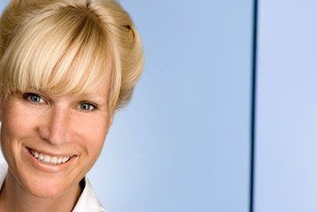 Schoenheitsklinik: Prof. Dr. med. Holm Mühlbauer - Praxis für plastische & ästhetische Chirurgie