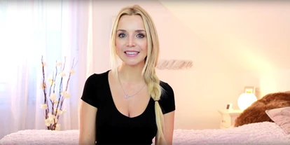 Schönheitskliniken - Brustverkleinerung - YouTube Star Pelican Bay berichtet über ihre Brustvergrößerung bei Herrn Dr. Talanow  
in der e-sthetic® Privatklinik.
Mehr Informationen erhalten Sie auf unserer Homepage. www.e-sthetic.de
 - e-sthetic®
