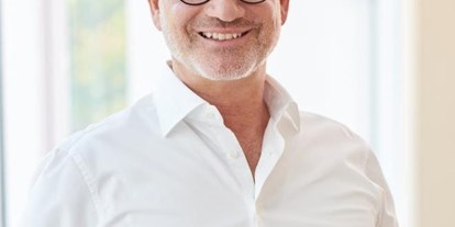 Schönheitskliniken - Halsstraffung - Oberbayern - Dr. Markus Klöppel - Gründer & Klinikleiter  - THERESIUM │ DR. KLOEPPEL