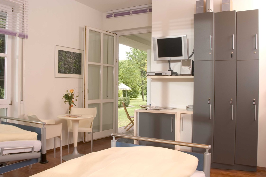 Schoenheitsklinik: Ausblick Patientenzimmer - Isartal Praxis-Klinik