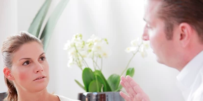 Schönheitskliniken - Haartransplantation - Ausführliche und intensive Beratungen sind unsere Maxime. - Klinik am Pelikanplatz GmbH