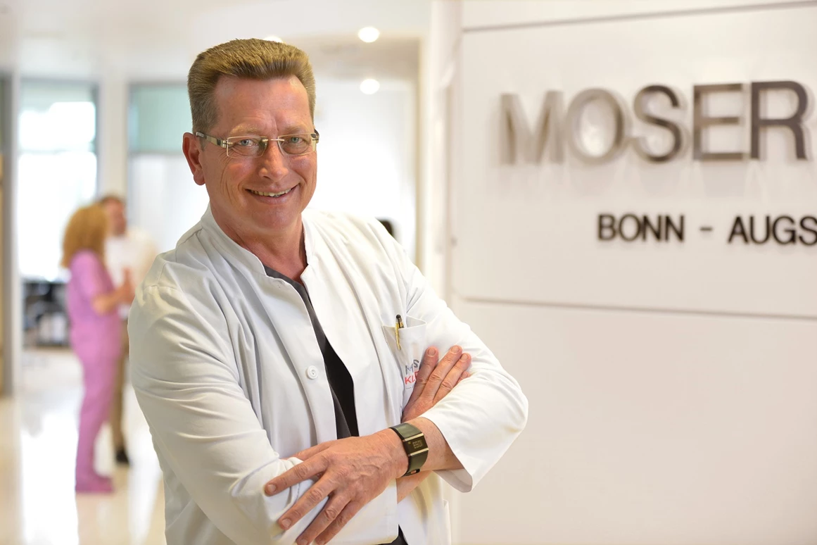 Schoenheitsklinik: Hans-Jürgen Rabe, Facharzt für Plastische und Ästhetische Chirurgie, Chefarzt der Moser-Klinik in Bonn - Moser-Klinik Bonn