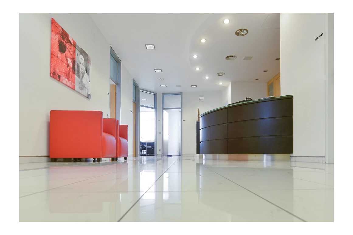 Schoenheitsklinik: Entrée - Moser-Klinik Bonn