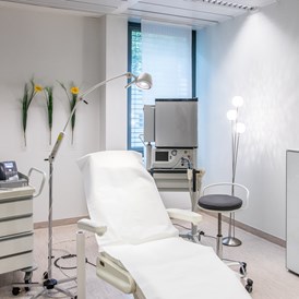 Schoenheitsklinik: Behandlungsraum Fort Malakoff Klinik - Fort Malakoff Klinik in Mainz