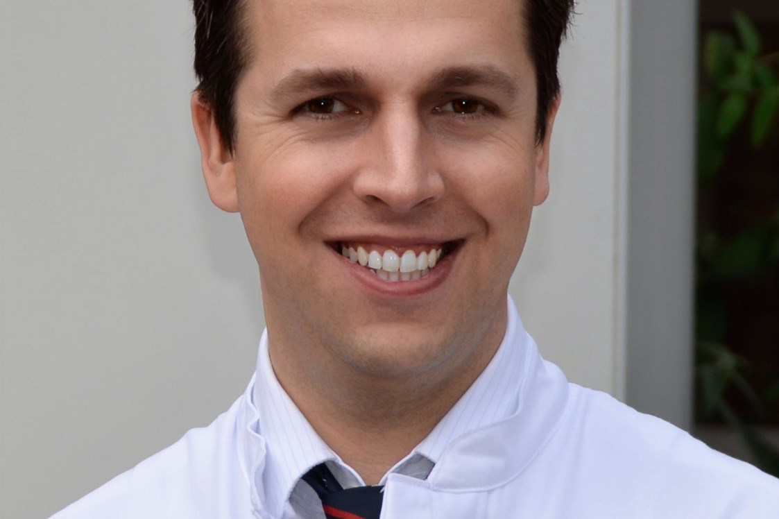 Schoenheitsklinik: Dr. med. Timo Bartels -  HANSE AESTHETIC · Praxen für Plastische und Ästhetische Chirurgie