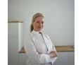 Schoenheitsklinik: Fr. Dr. med. J. Novotná 
Plastische Chirurgin  - Mögeldorfer für ästhetisch– plastische Chirurgie 