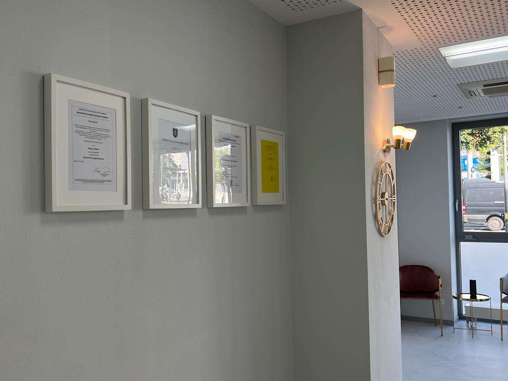 Schoenheitsklinik: A Plus Klinik Zertifikate - A Plus Klinik Heilbronn | Augen & Ästhetische Behandlungen