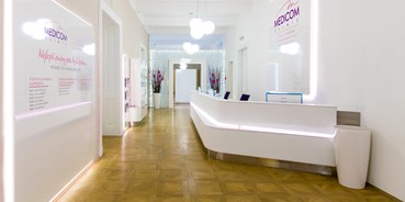 Schönheitskliniken - Wadenkorrektur - Empfang - Medicom Clinic Prag