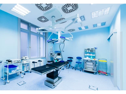 Schönheitskliniken - Prag - Blauer Operationssaal - Medicom Clinic Prag