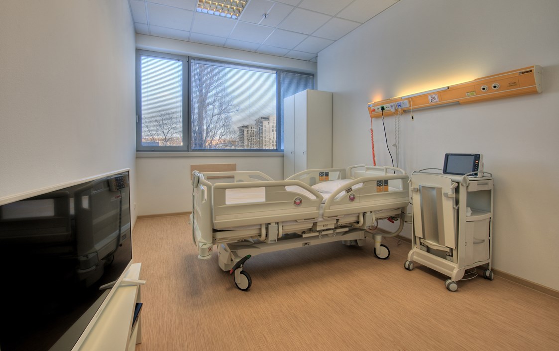 Schoenheitsklinik: Patienten Einzelzimmer
Privatklinik Aesthevita, Prag CZ

https://www.beautymax.de/aerzte-kliniken/privatklinik-aesthevita-prag/ - Aesthevita 