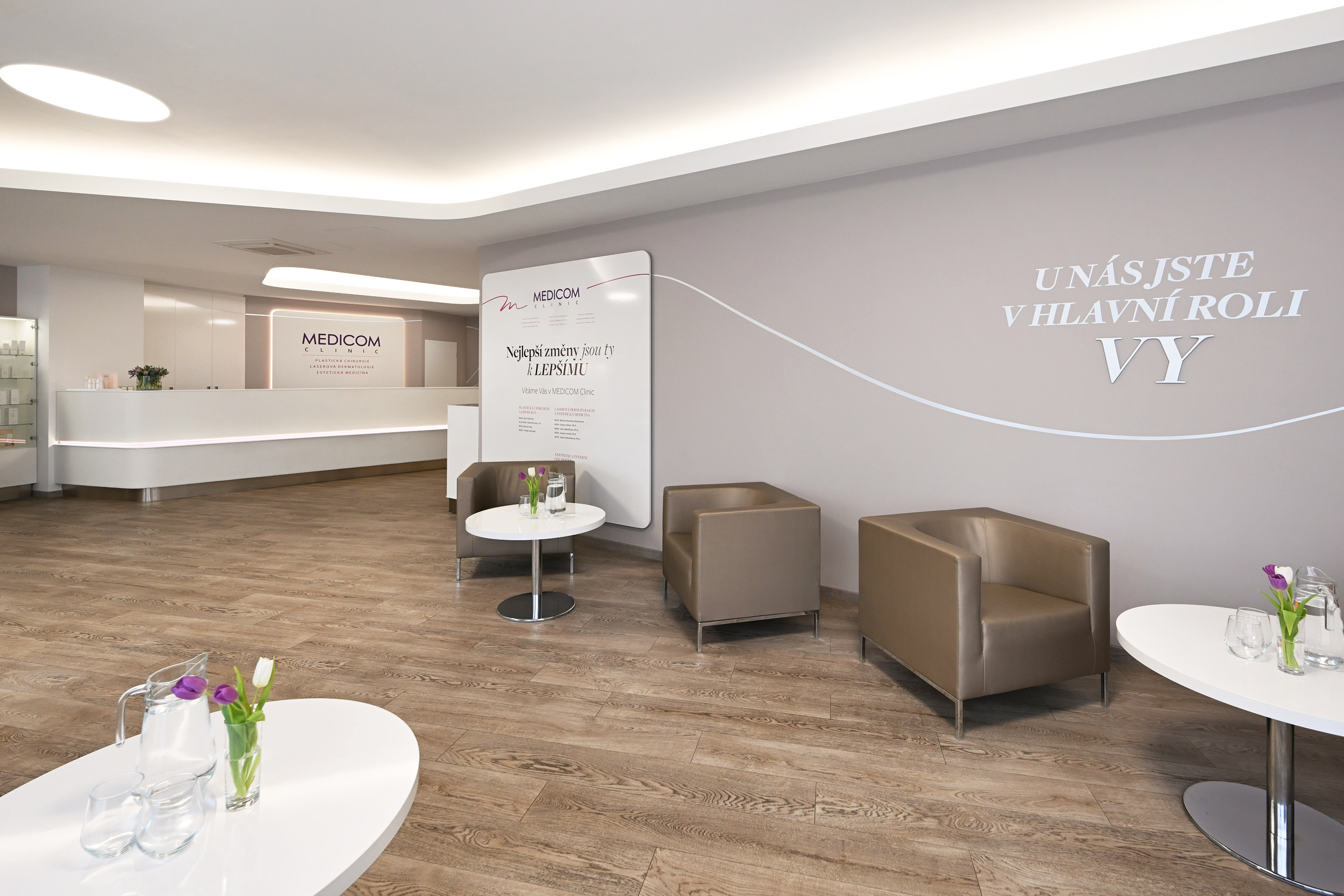 Schönheitskliniken - Lidstraffung - Warteraum - Medicom Clinic Brünn