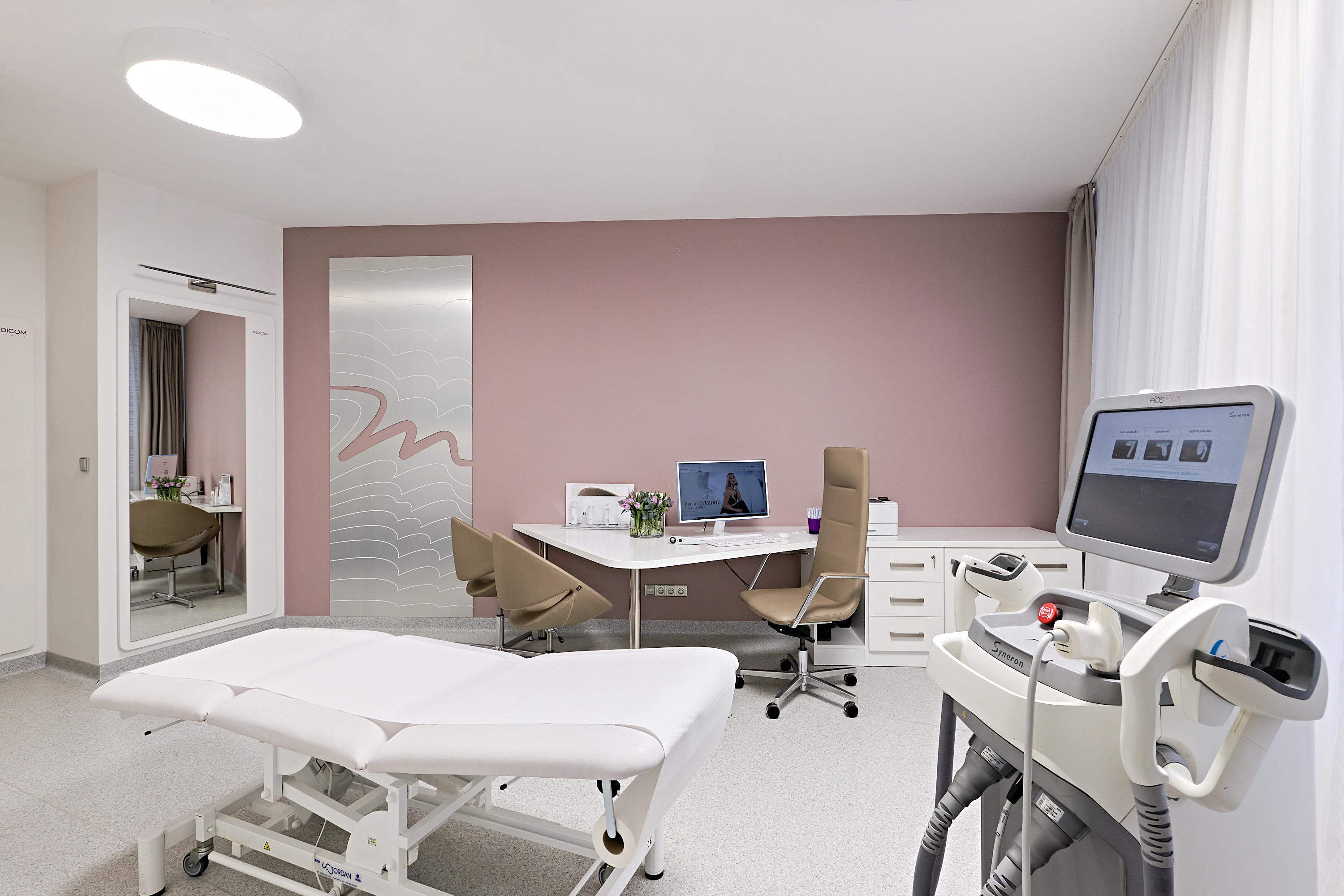 Schoenheitsklinik: Beratungsraum - Medicom Clinic Brünn