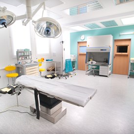 Schoenheitsklinik: Großer Operationssaal - Medicom Clinic Brünn