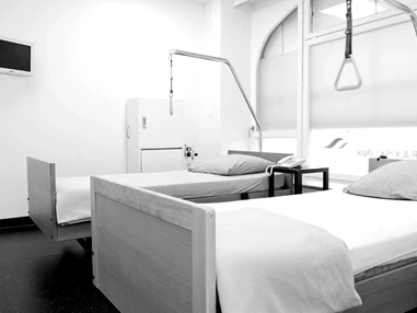 Schoenheitsklinik: Modernste 1- und 2- Bett-Zimmer - Praxisklinik Urania